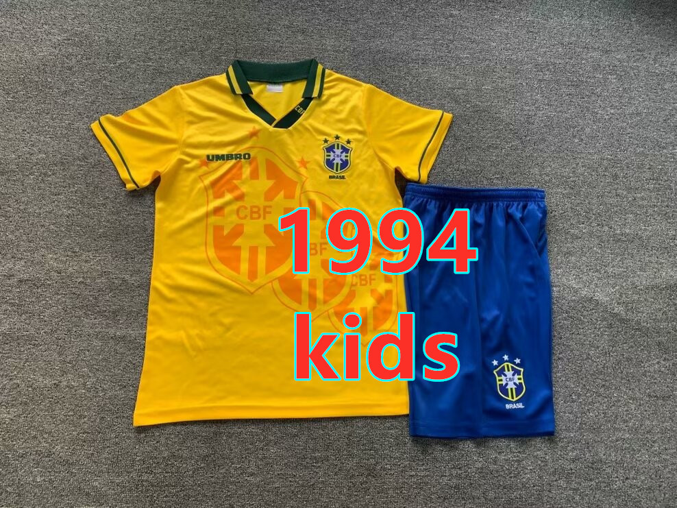 Ensemble domicile Brésil 1994 rétro (enfant)