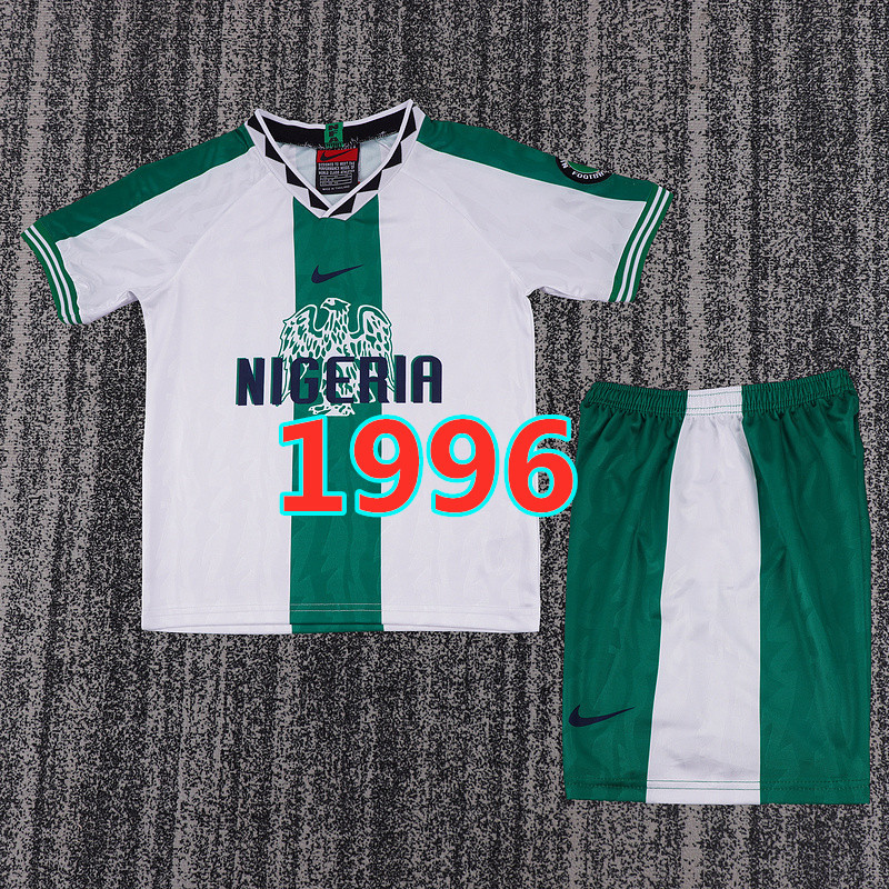 Ensemble extérieur Nigeria 1996 rétro (enfant)