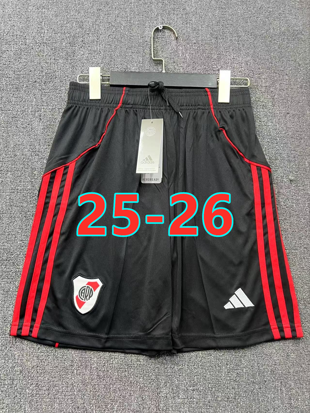 Short domicile River Plate 25-26